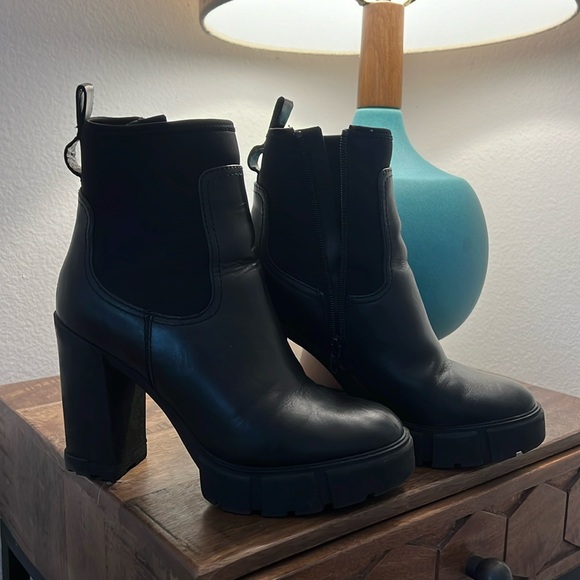 Aldo Size 7.5 Lug Sole High Heel Bootie - Picture 1 of 5